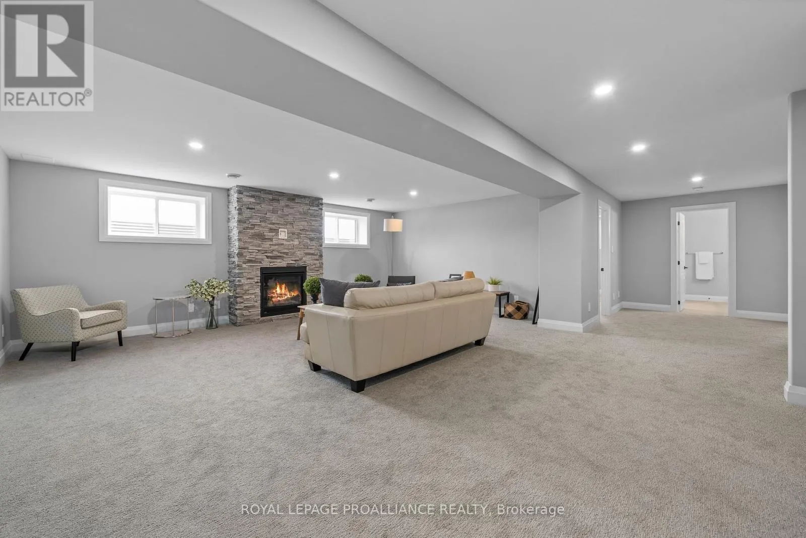 5 MACKENZIE JOHN CRESCENT