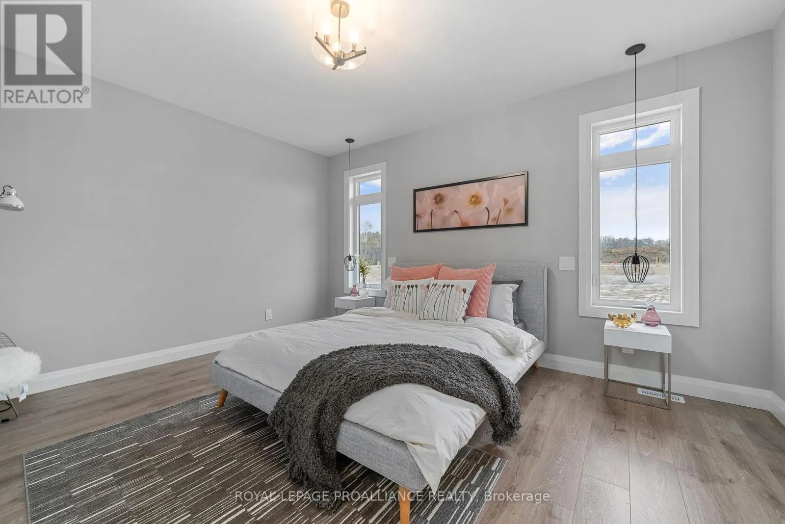 5 MACKENZIE JOHN CRESCENT