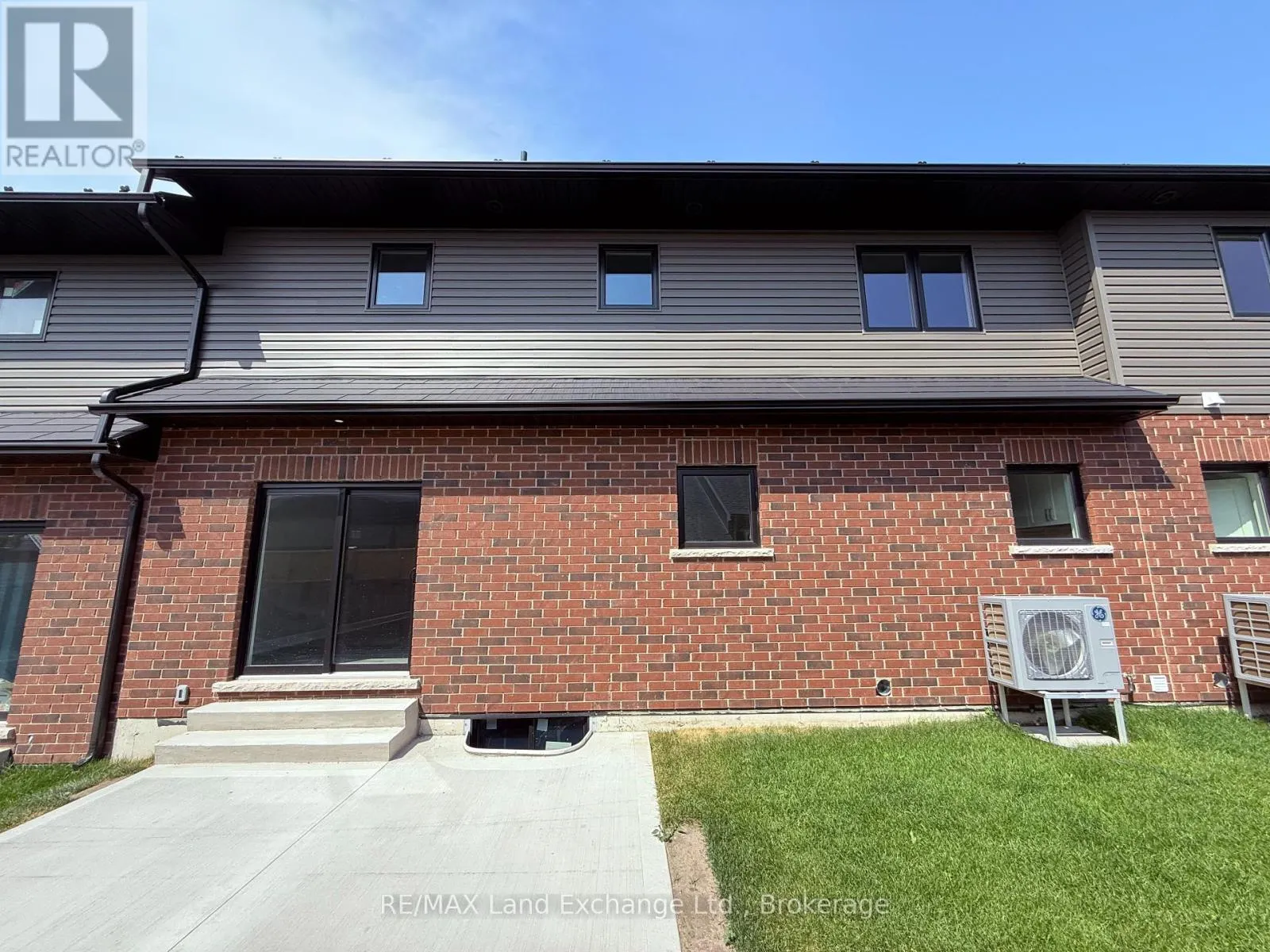 UNIT 2 - 8 GOLF LINKS ROAD #Unit 2