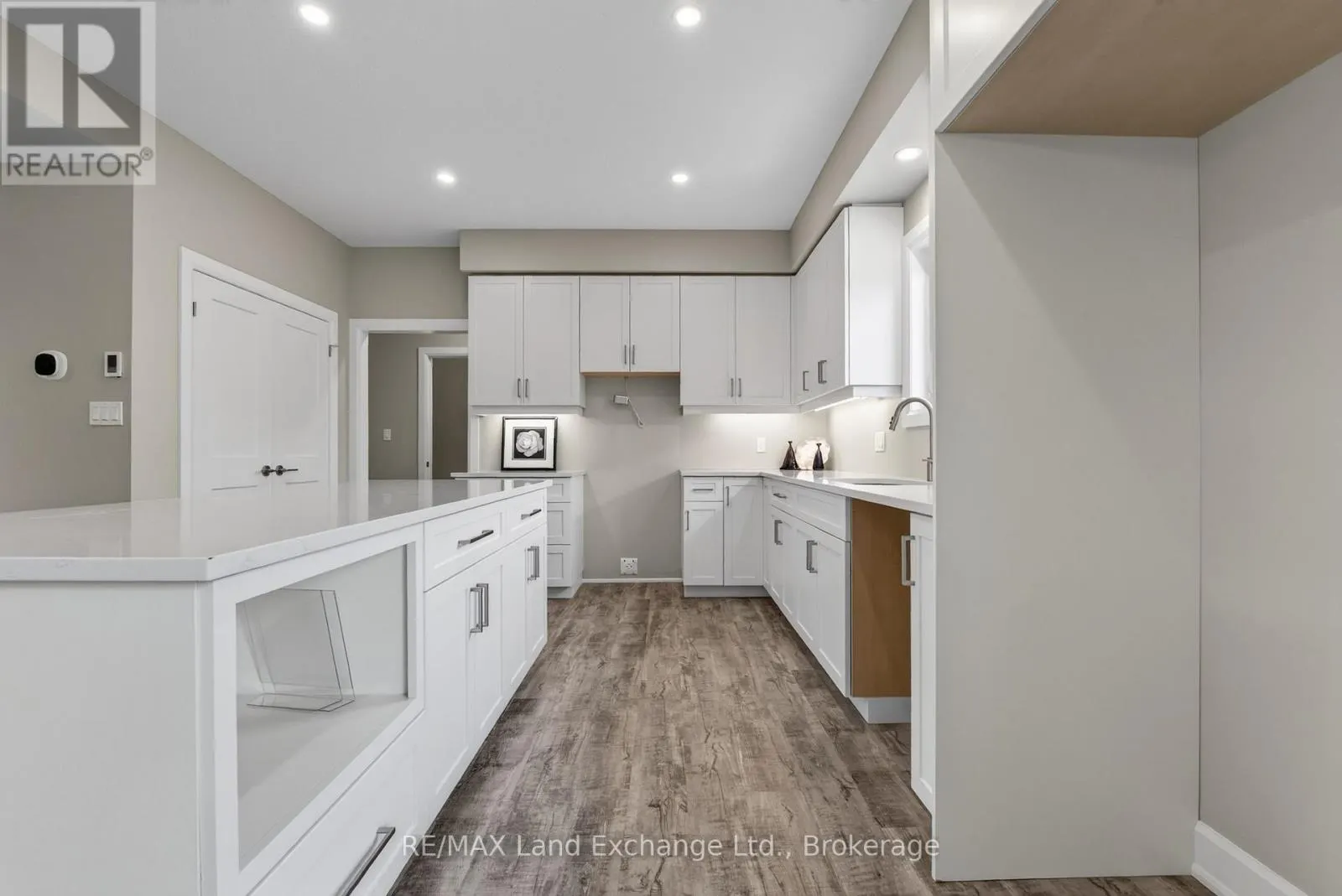 UNIT 2 - 8 GOLF LINKS ROAD #Unit 2