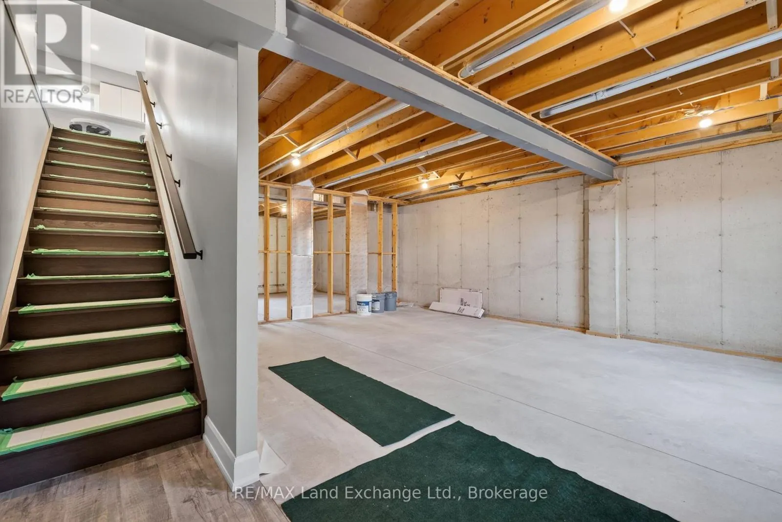 UNIT 2 - 8 GOLF LINKS ROAD #Unit 2
