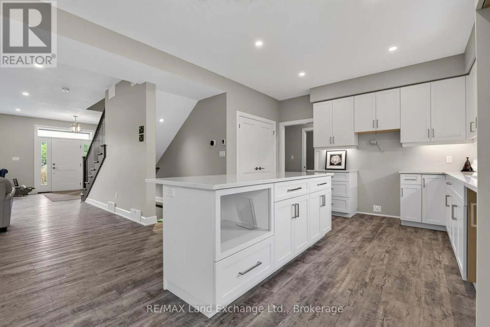 UNIT 2 - 8 GOLF LINKS ROAD #Unit 2