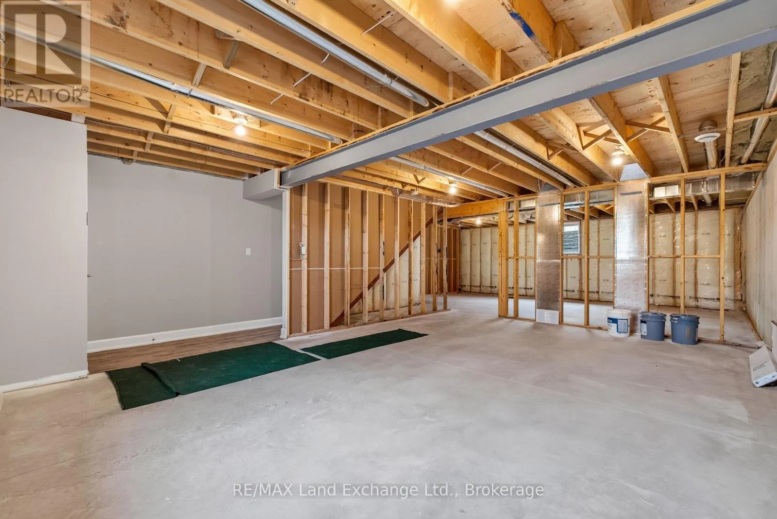 UNIT 2 - 8 GOLF LINKS ROAD #Unit 2