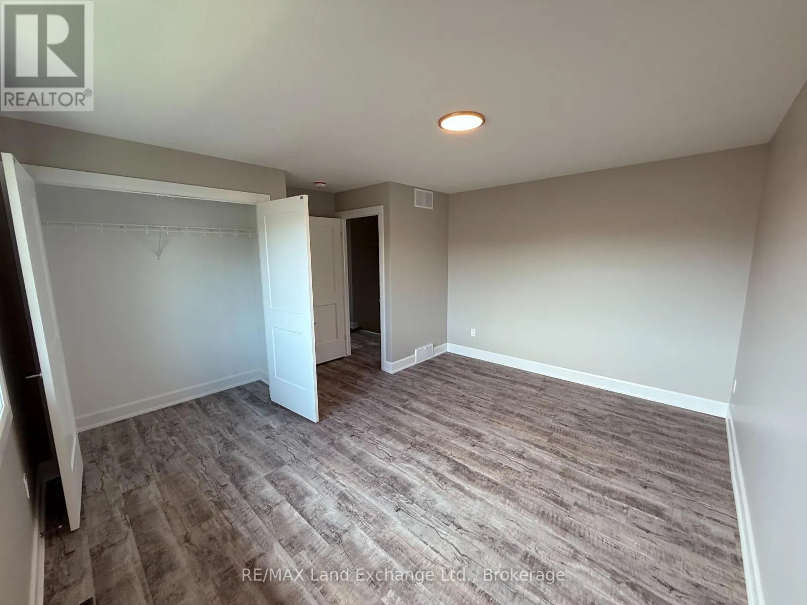 UNIT 3 - 8 GOLF LINKS ROAD #Unit 3