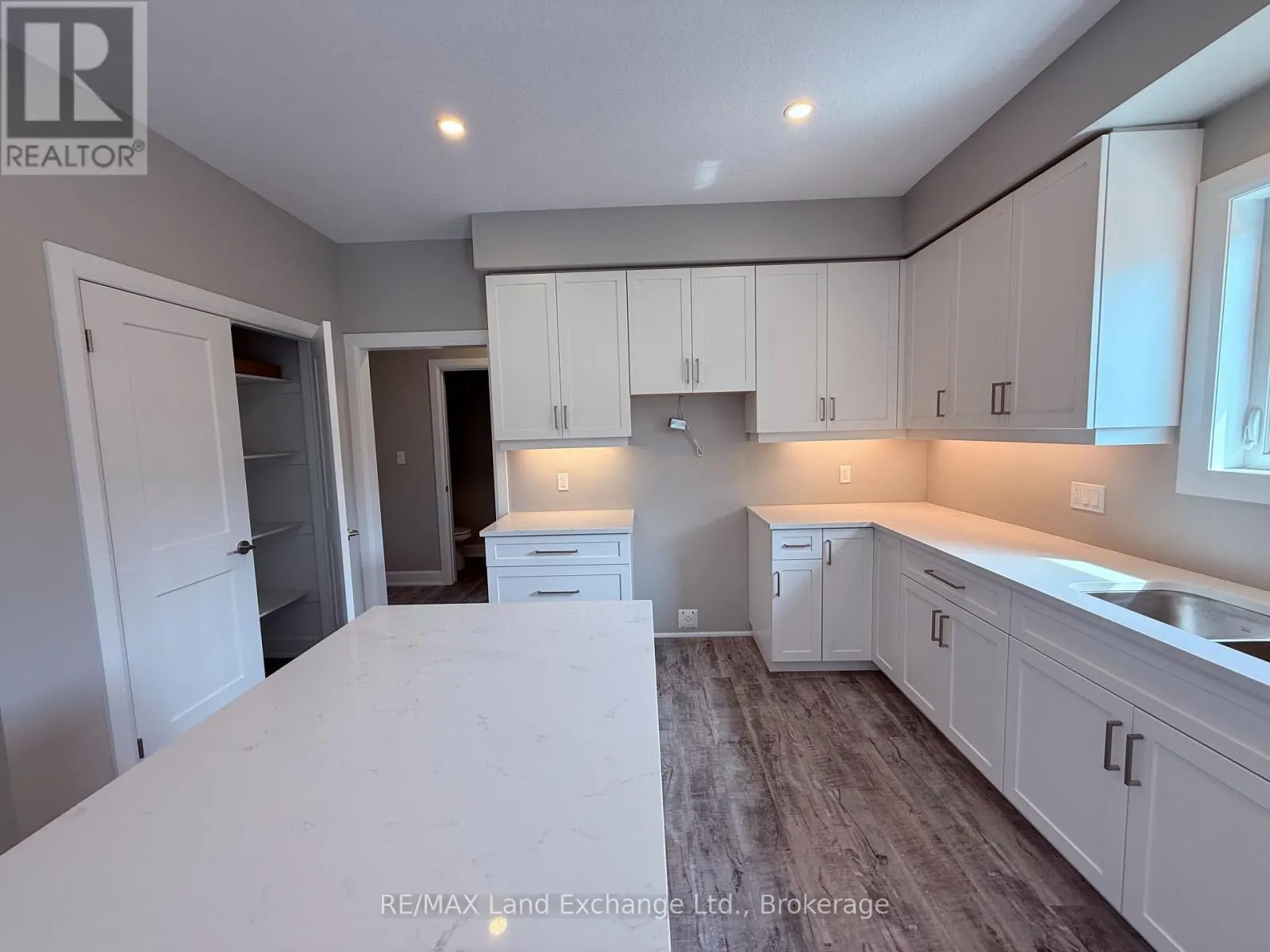 UNIT 3 - 8 GOLF LINKS ROAD #Unit 3