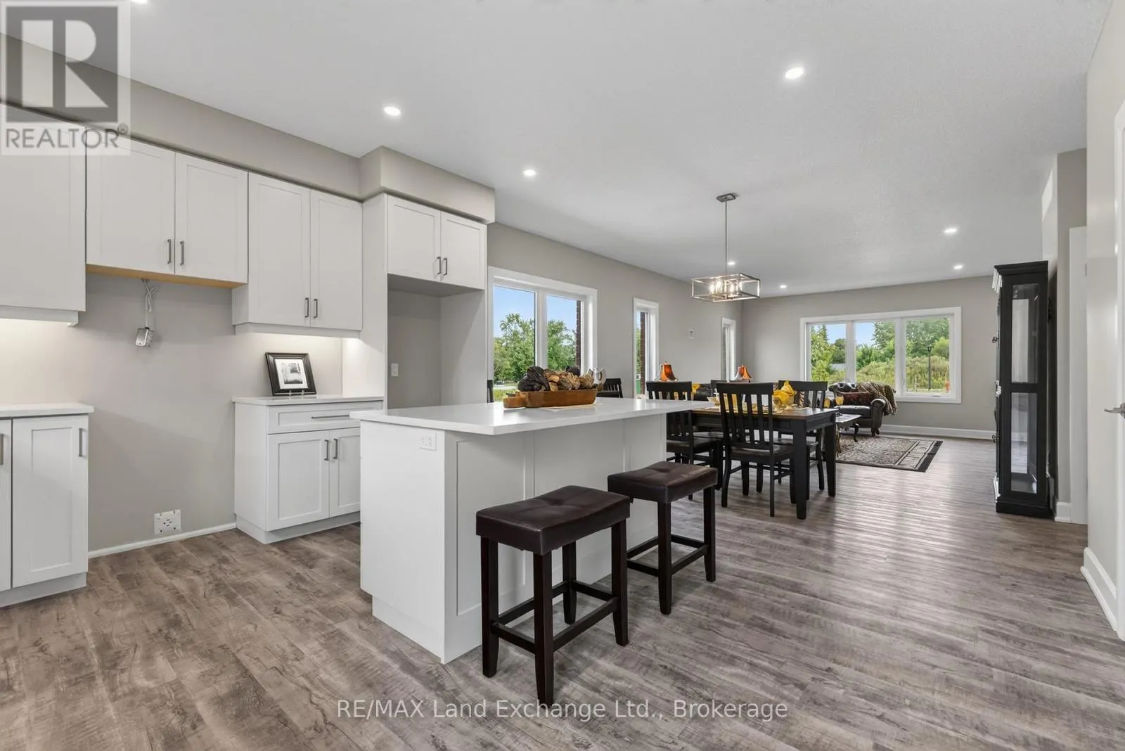 UNIT 4 - 8 GOLF LINKS ROAD #Unit 4