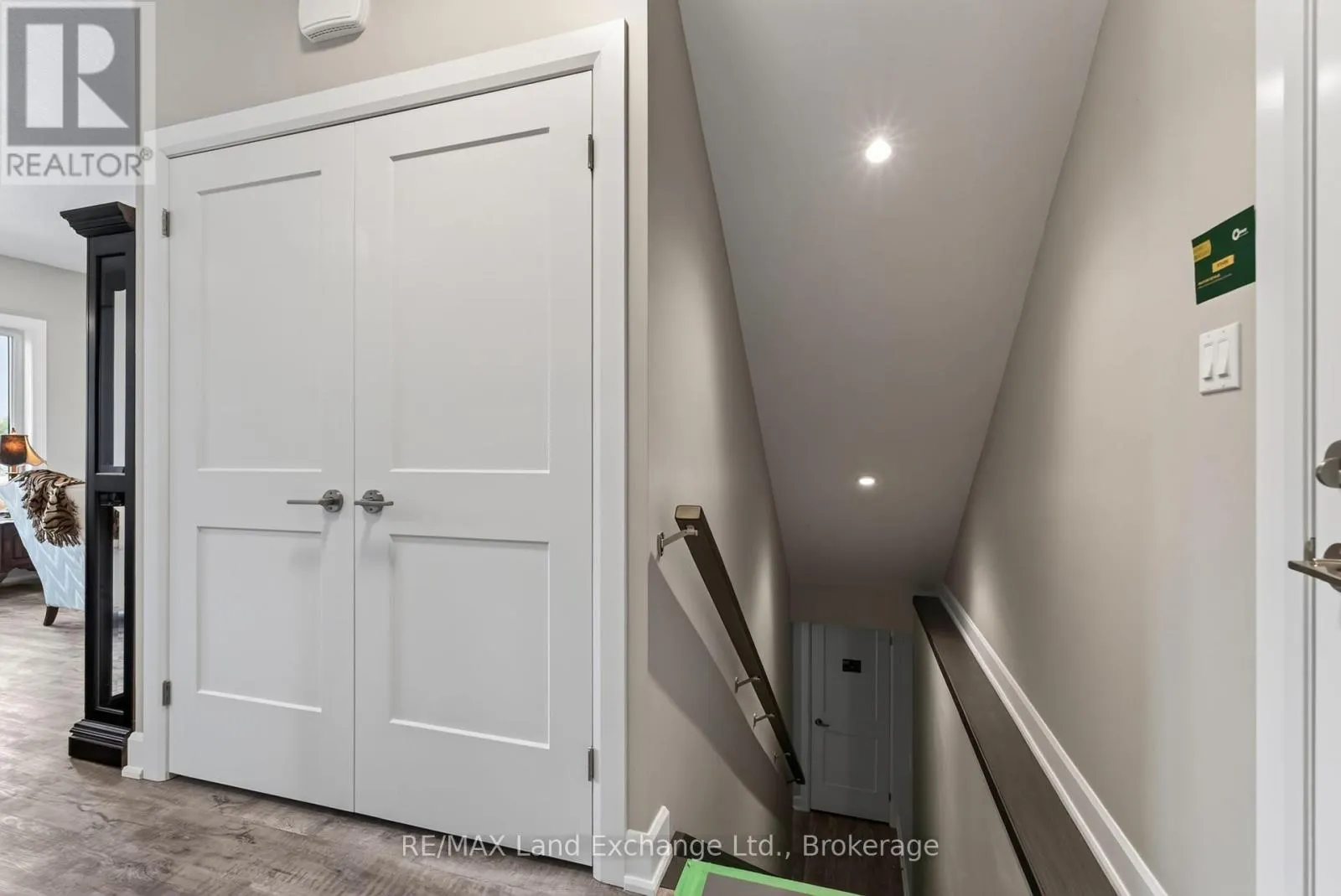UNIT 4 - 8 GOLF LINKS ROAD #Unit 4