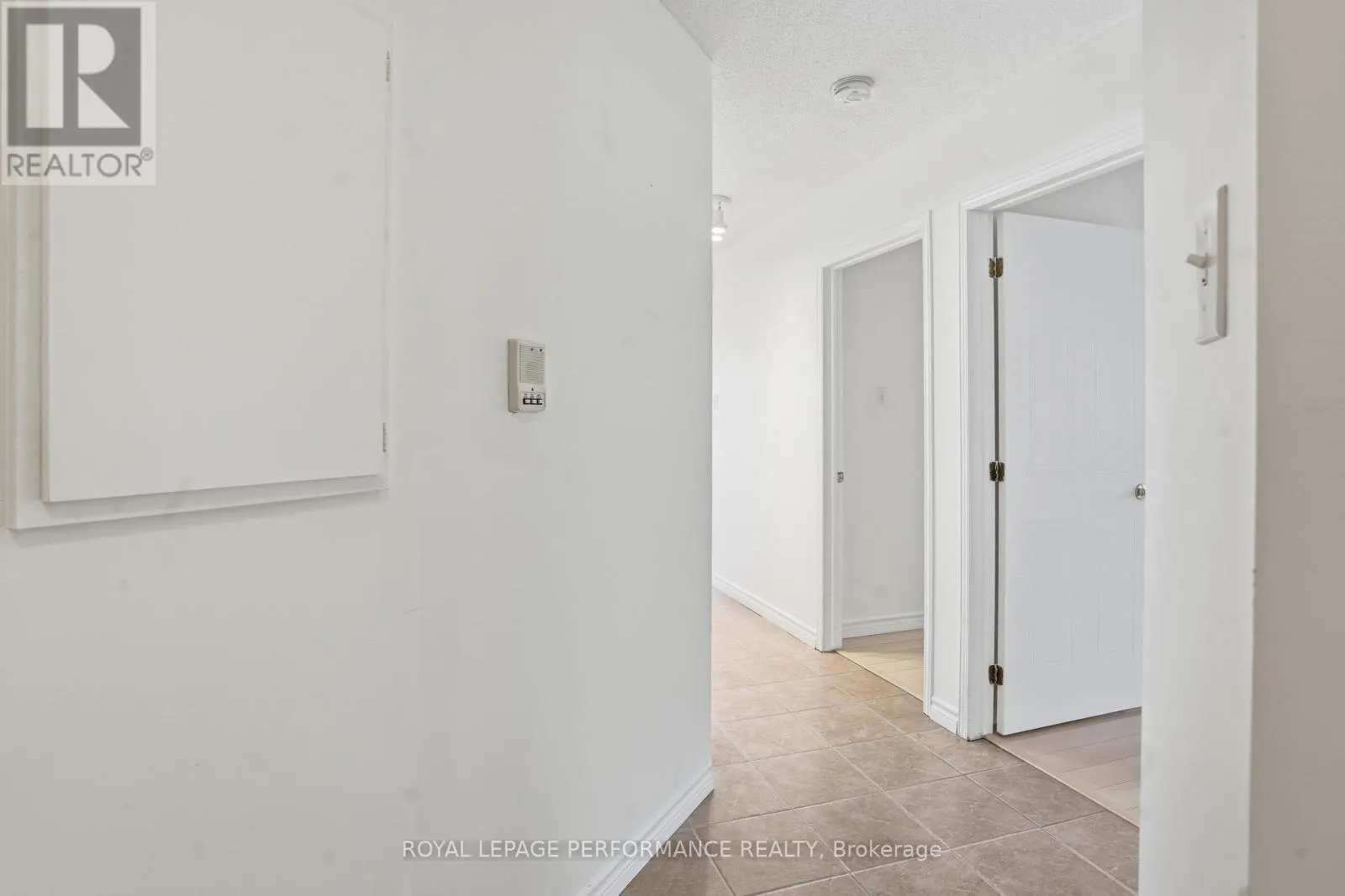 122 - 1101 CLEMENT STREET