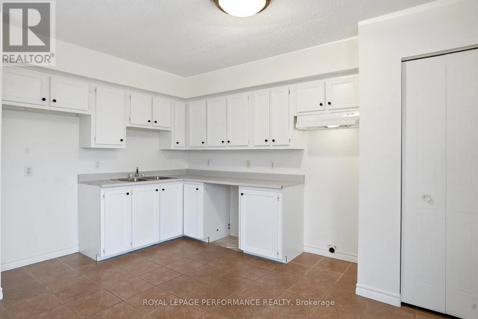 122 - 1101 CLEMENT STREET