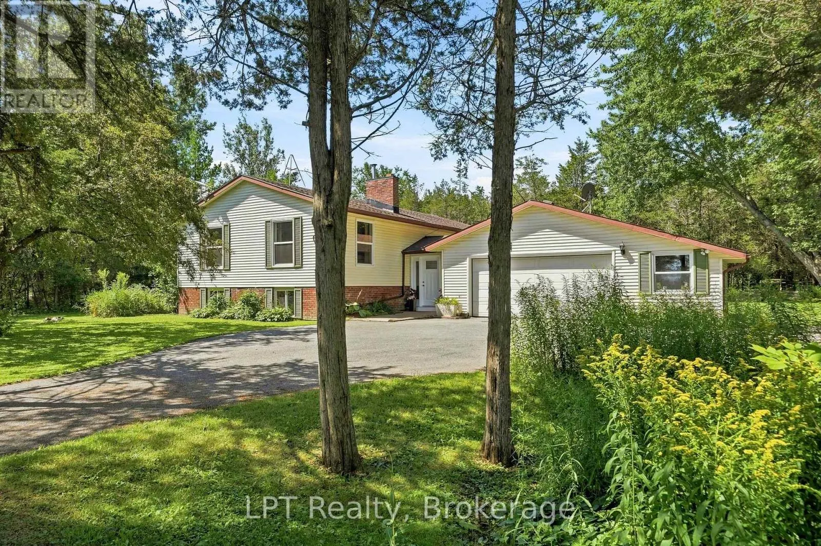 1207 COUNTY RD 9 STREET