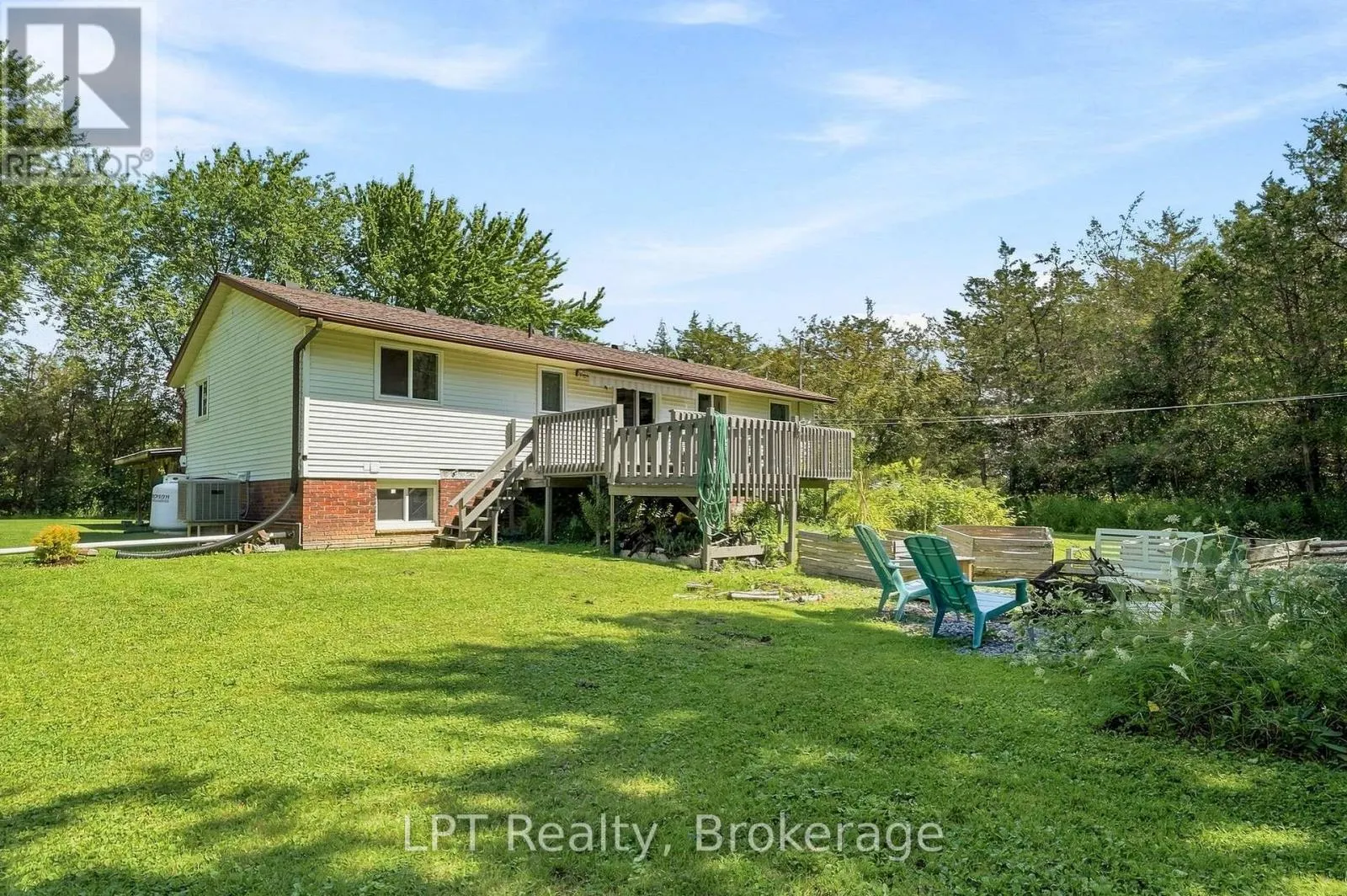 1207 COUNTY RD 9 STREET