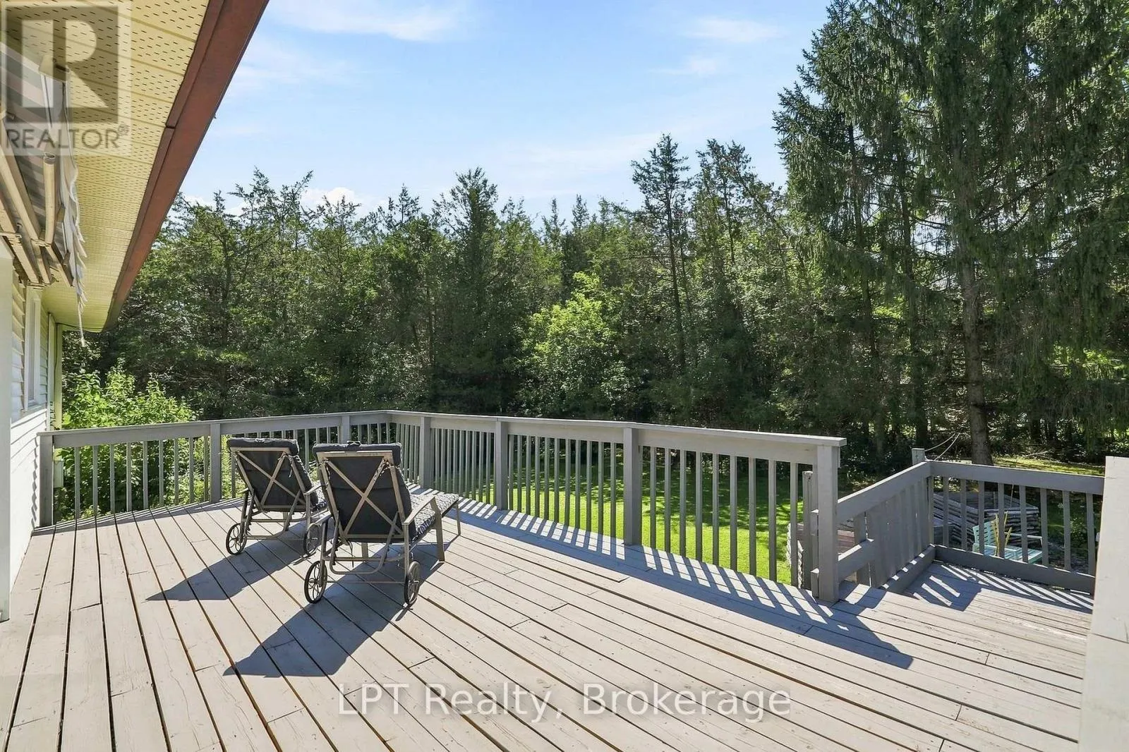 1207 COUNTY RD 9 STREET