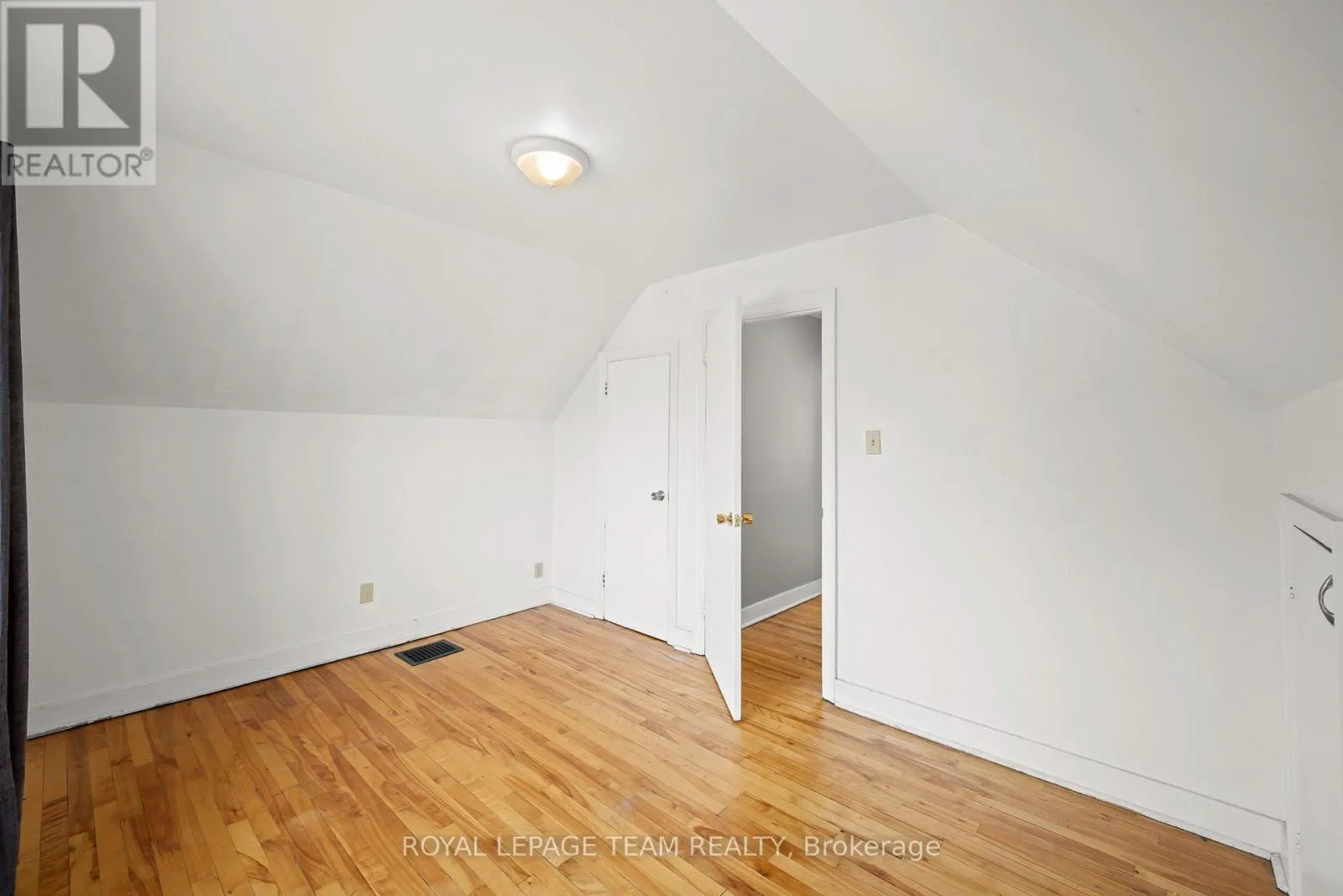 1123 SECORD AVENUE