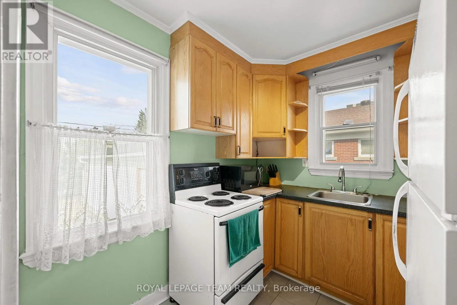 1123 SECORD AVENUE