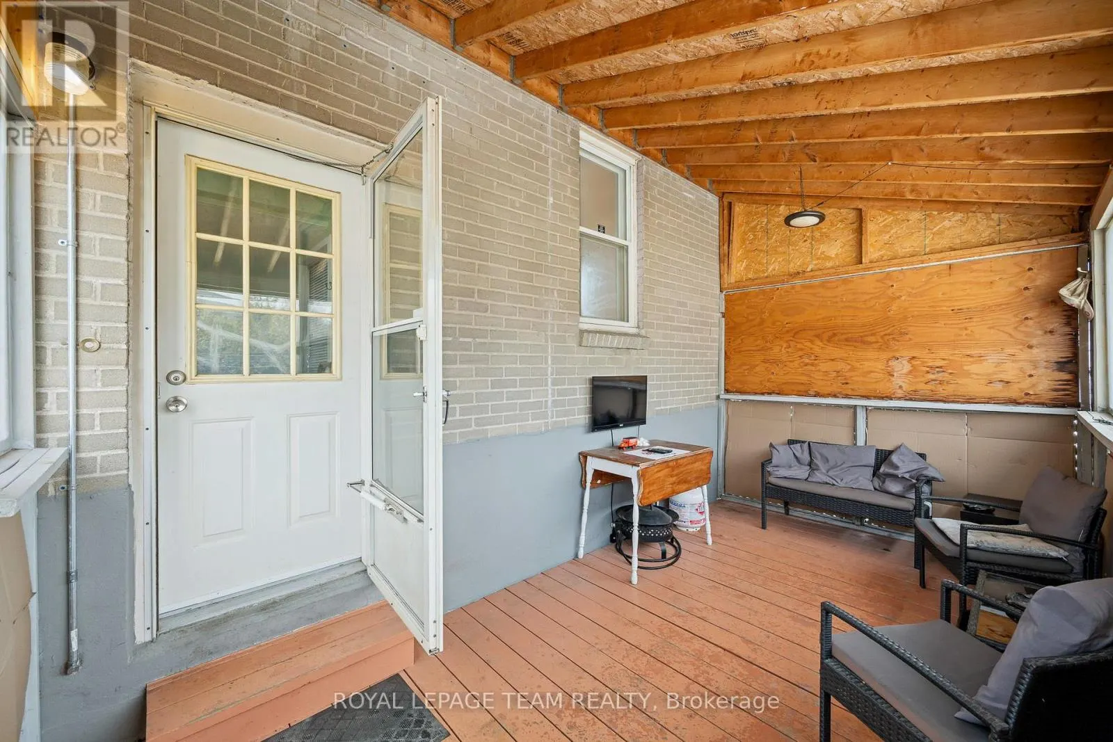 1123 SECORD AVENUE
