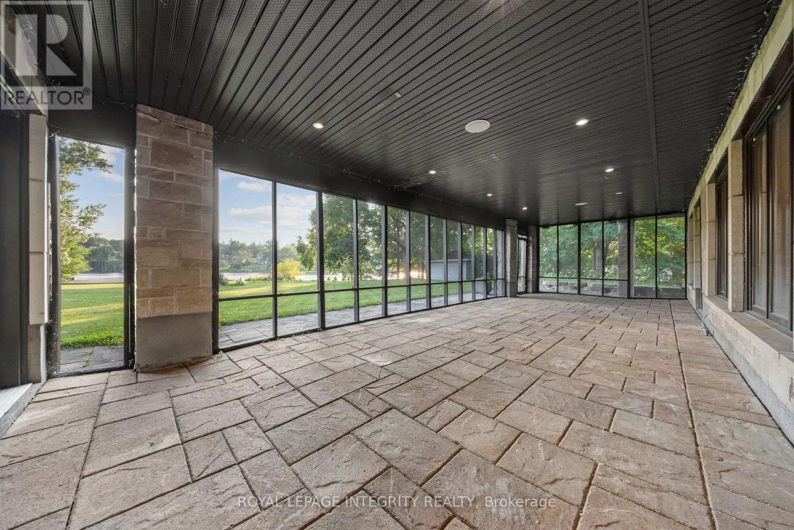 1180 RIVER ROAD