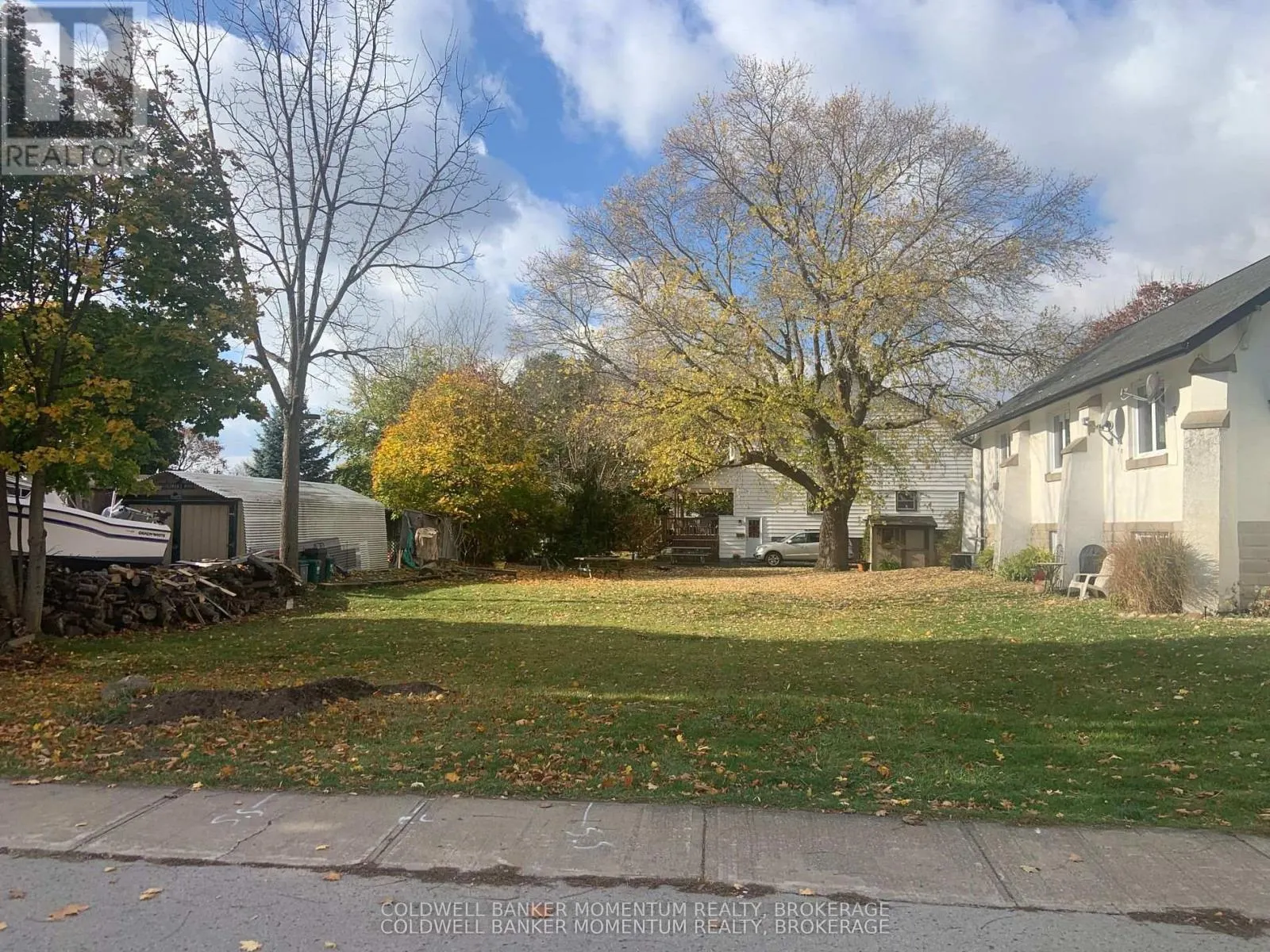 W/S FIELDEN AVENUE