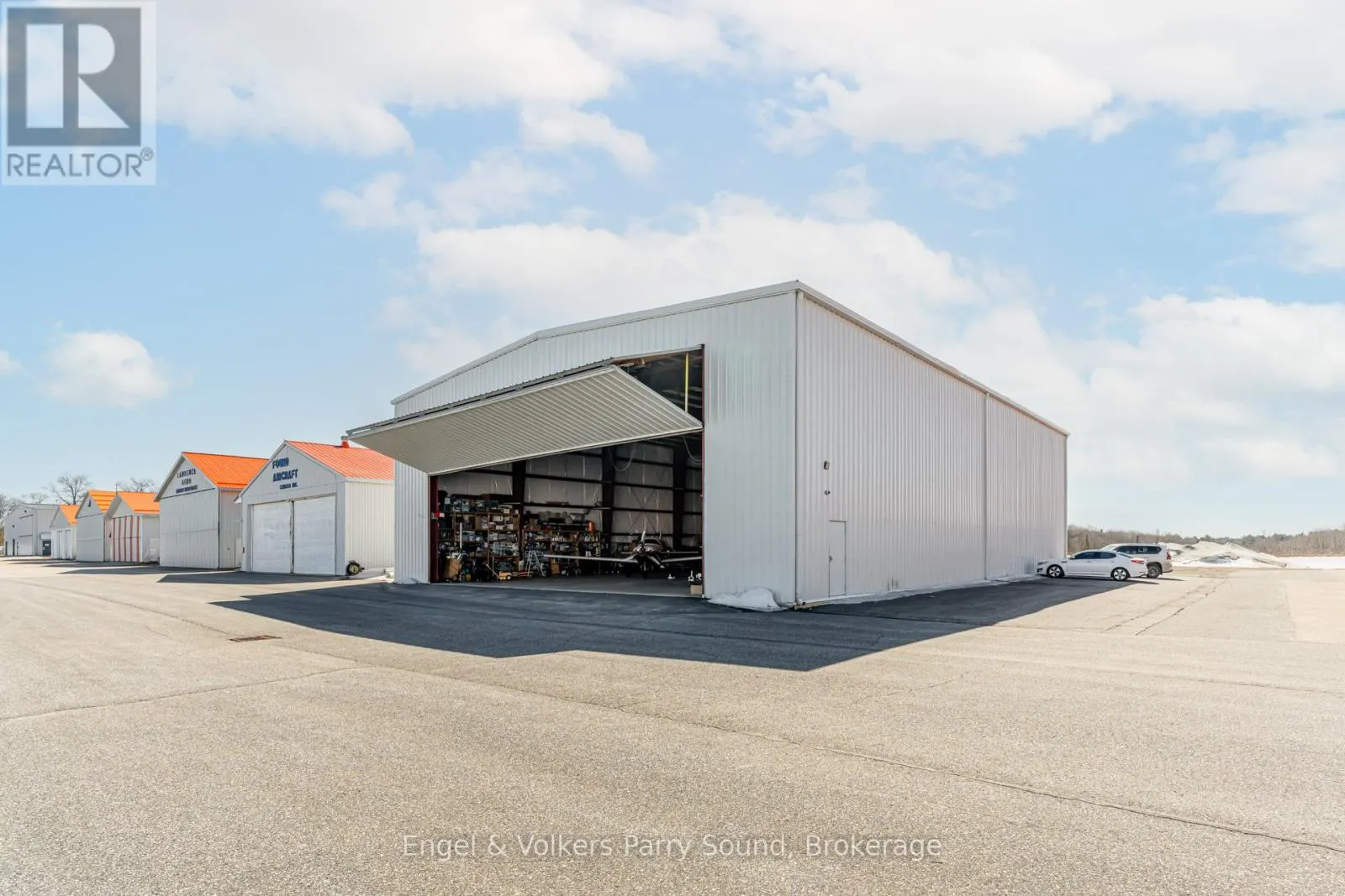 14 HANGAR ROAD
