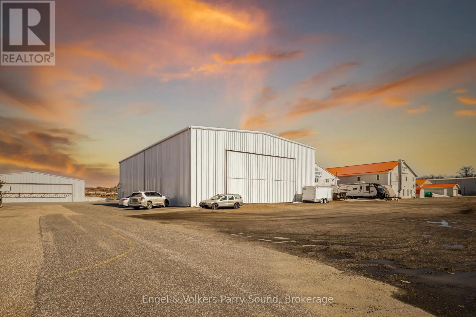14 HANGAR ROAD