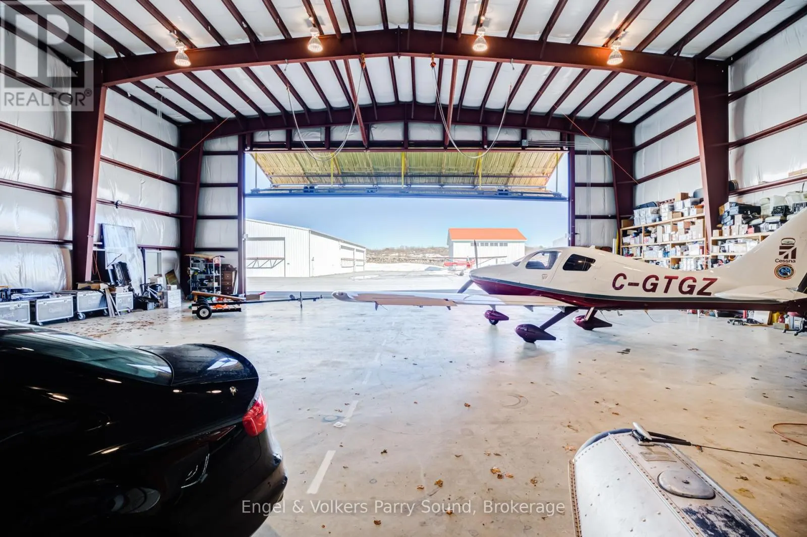 14 HANGAR ROAD