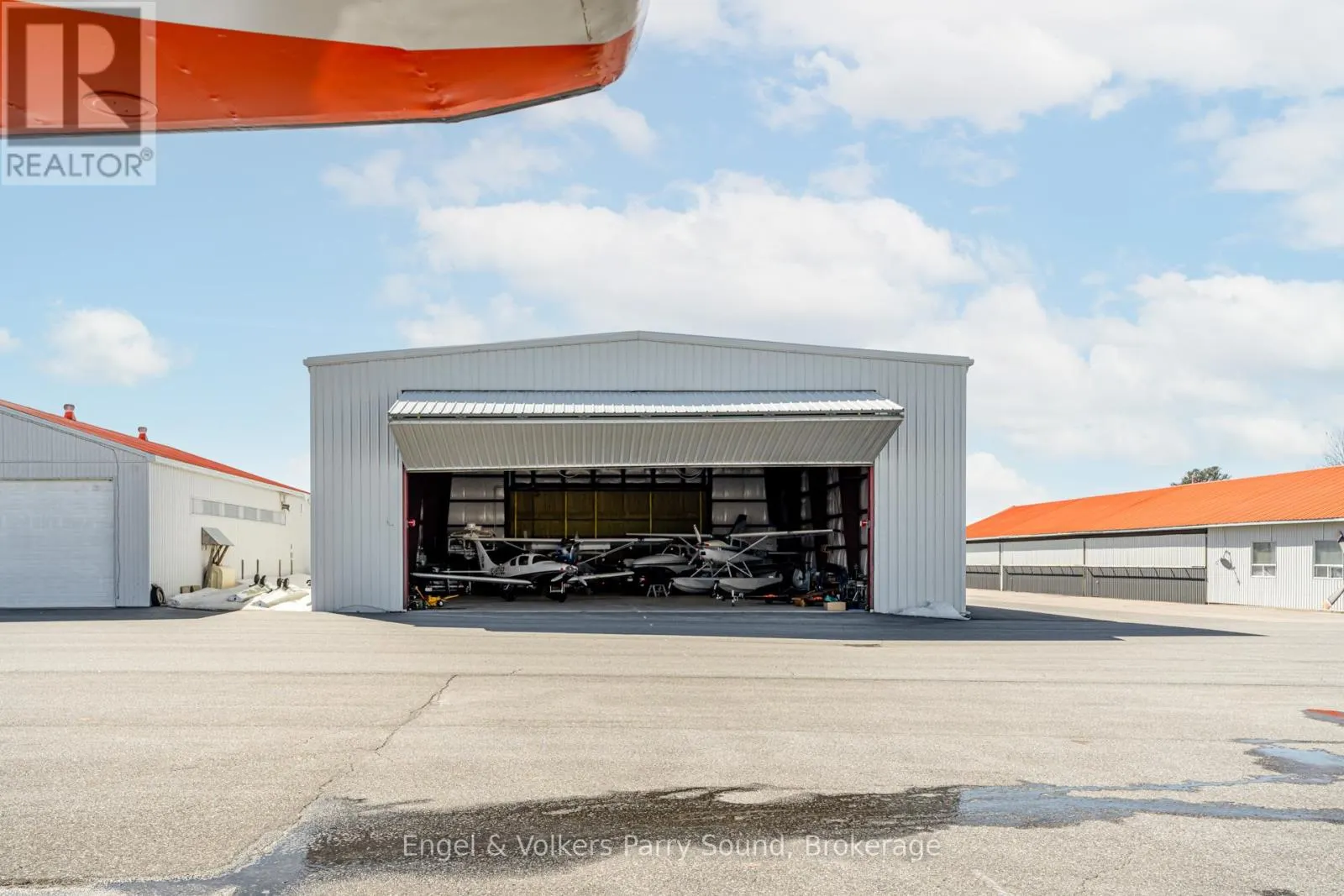14 HANGAR ROAD