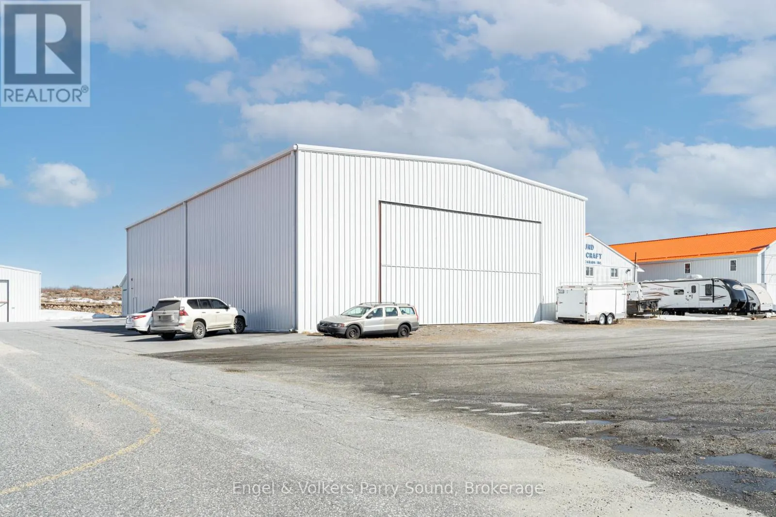 14 HANGAR ROAD