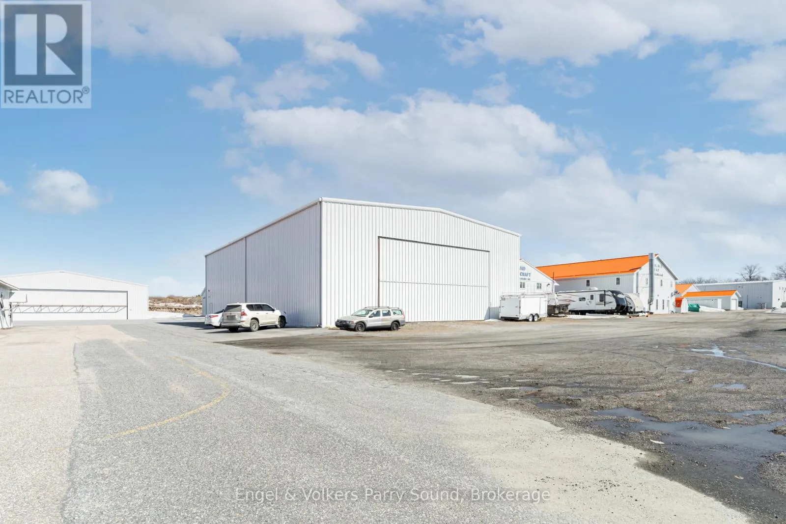 14 HANGAR ROAD