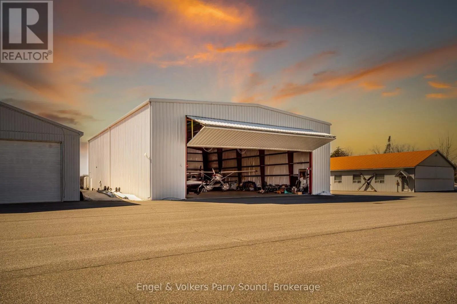 14 HANGAR ROAD