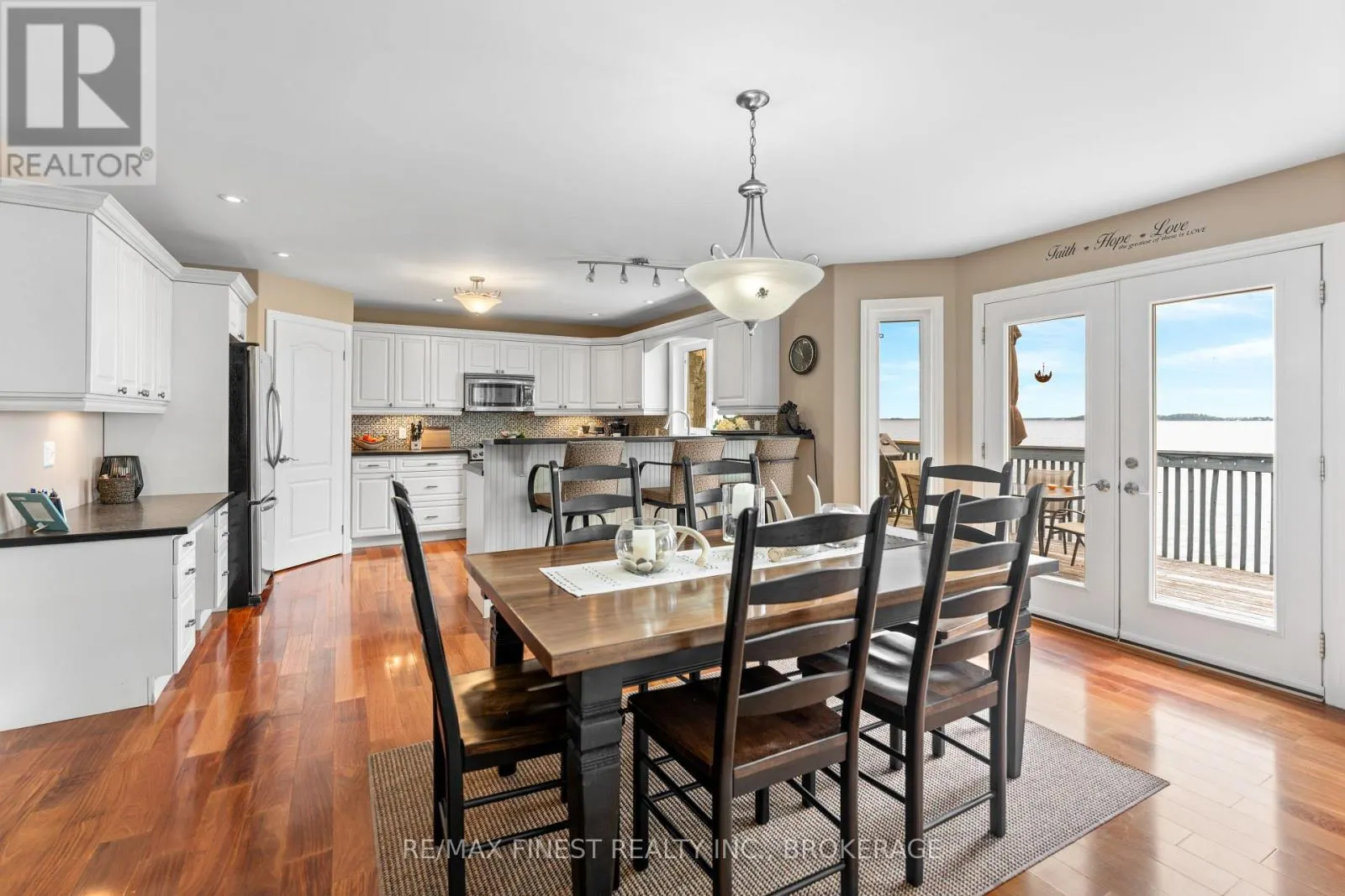 121 HICKORY LANE