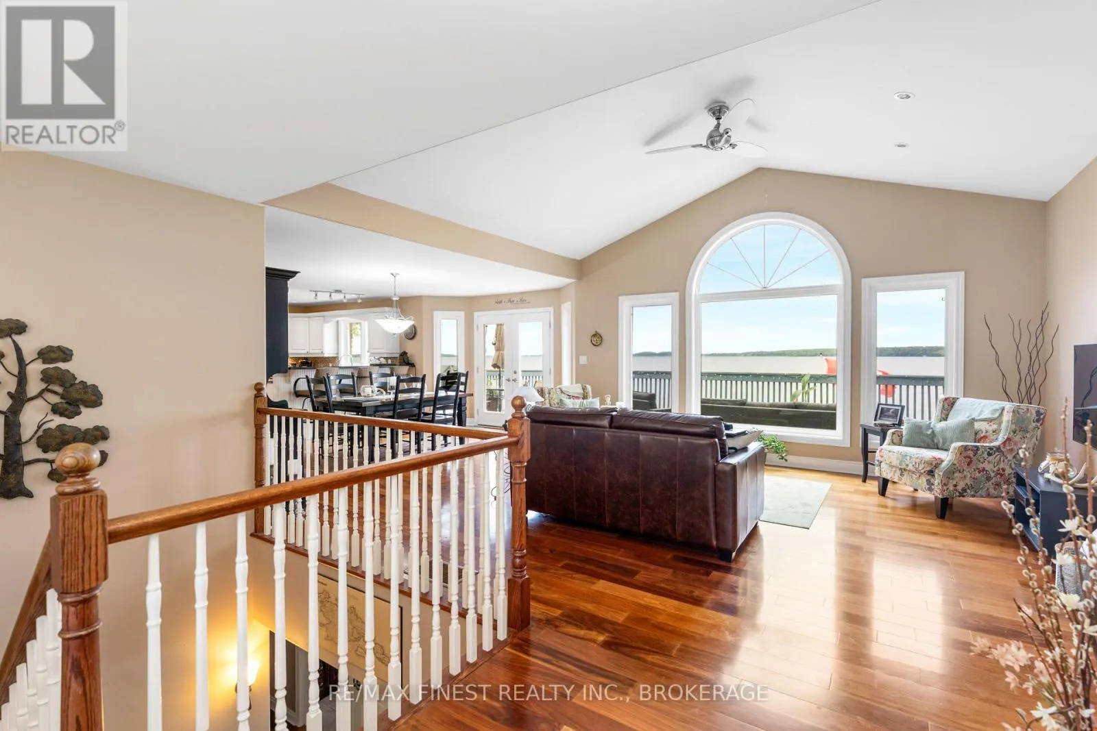 121 HICKORY LANE