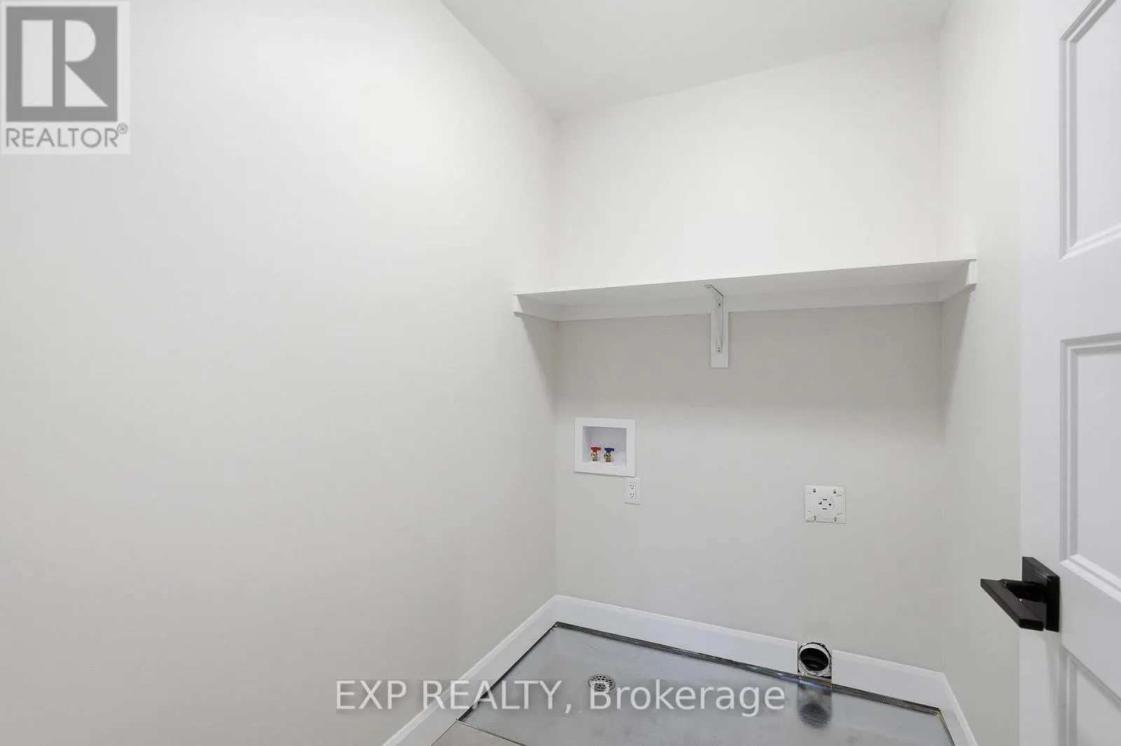 140 ELIZABETH CRESCENT