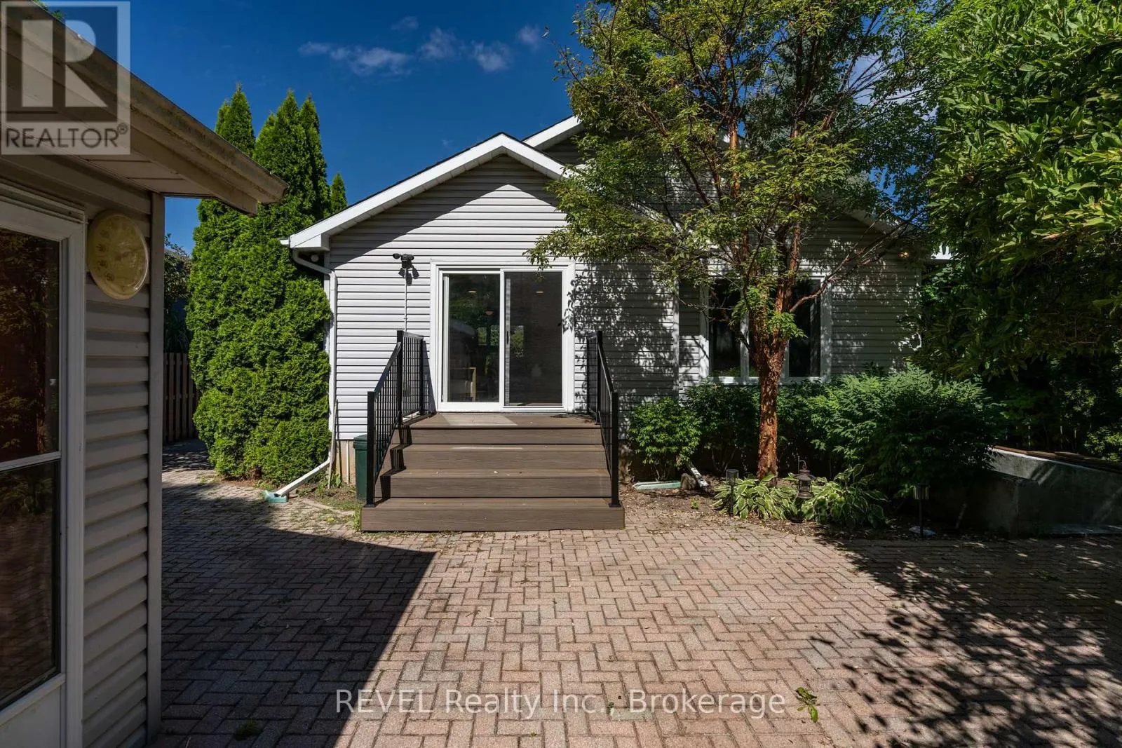 522 MISSISSAGUA ROAD