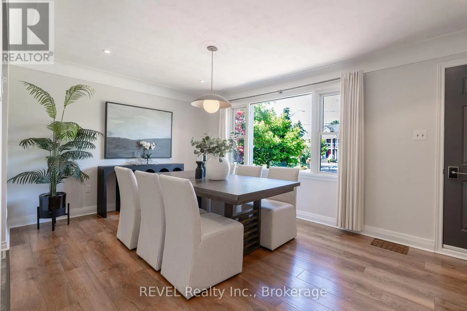 522 MISSISSAGUA ROAD