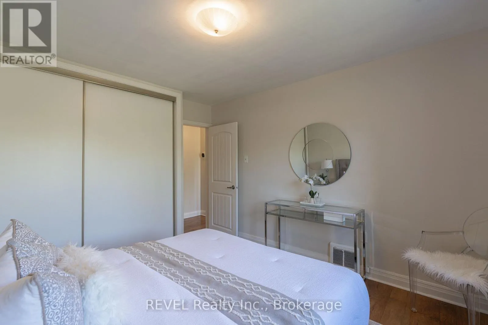 522 MISSISSAGUA ROAD