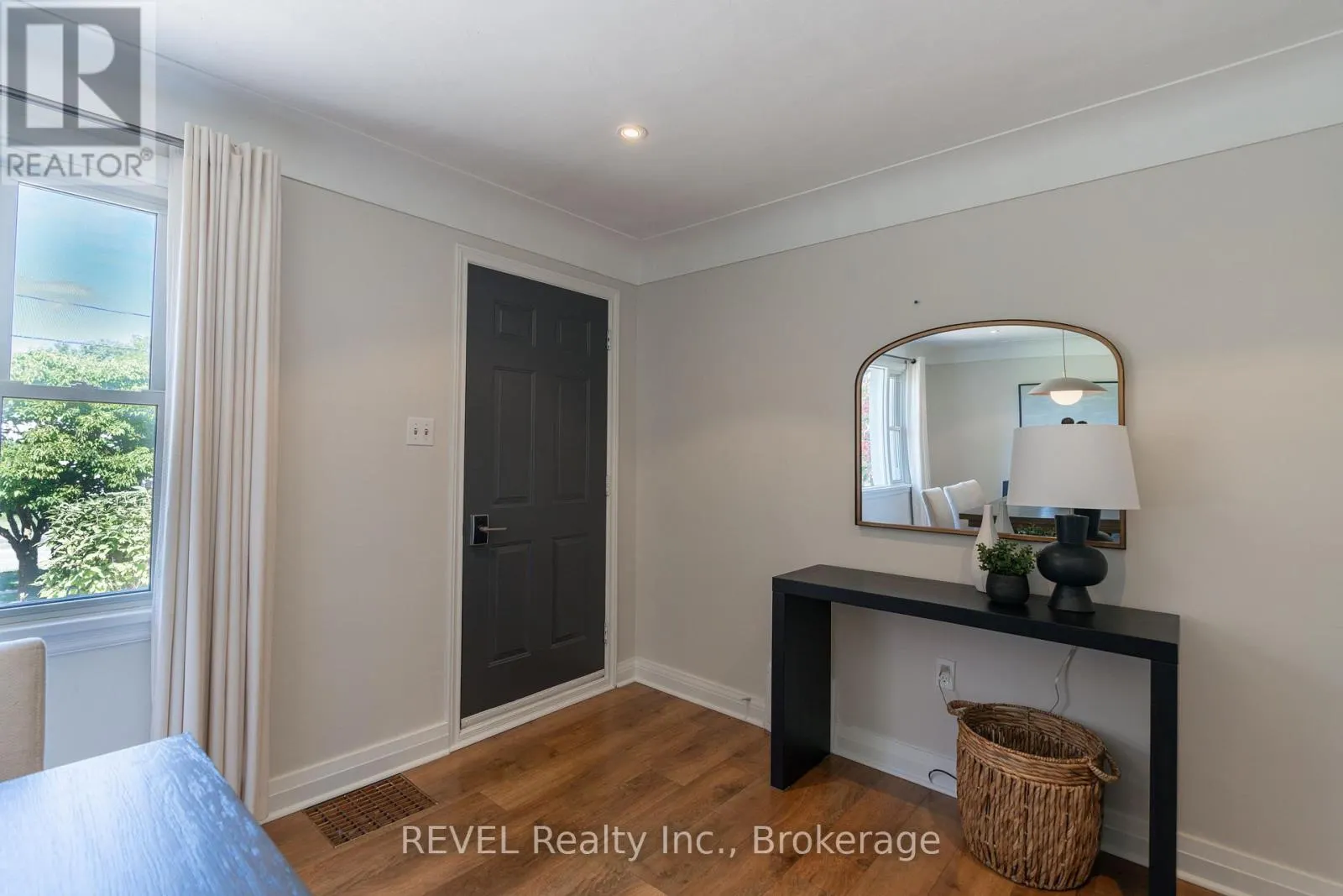 522 MISSISSAGUA ROAD