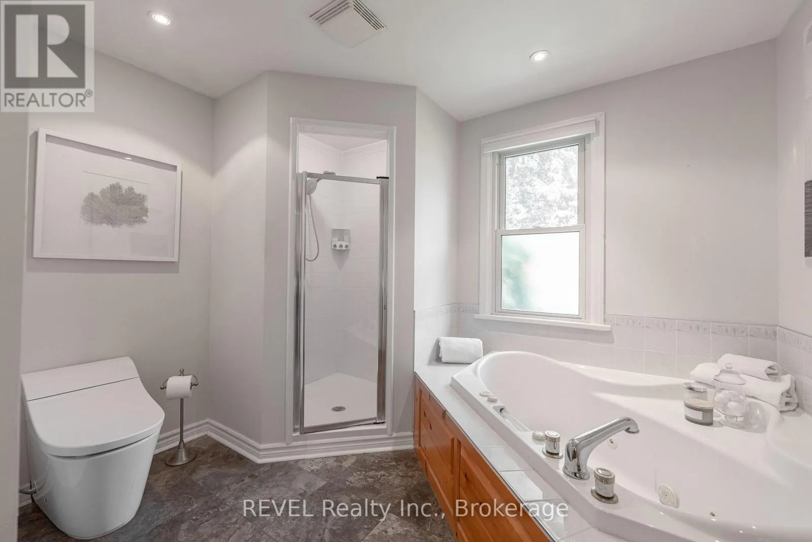 522 MISSISSAGUA ROAD