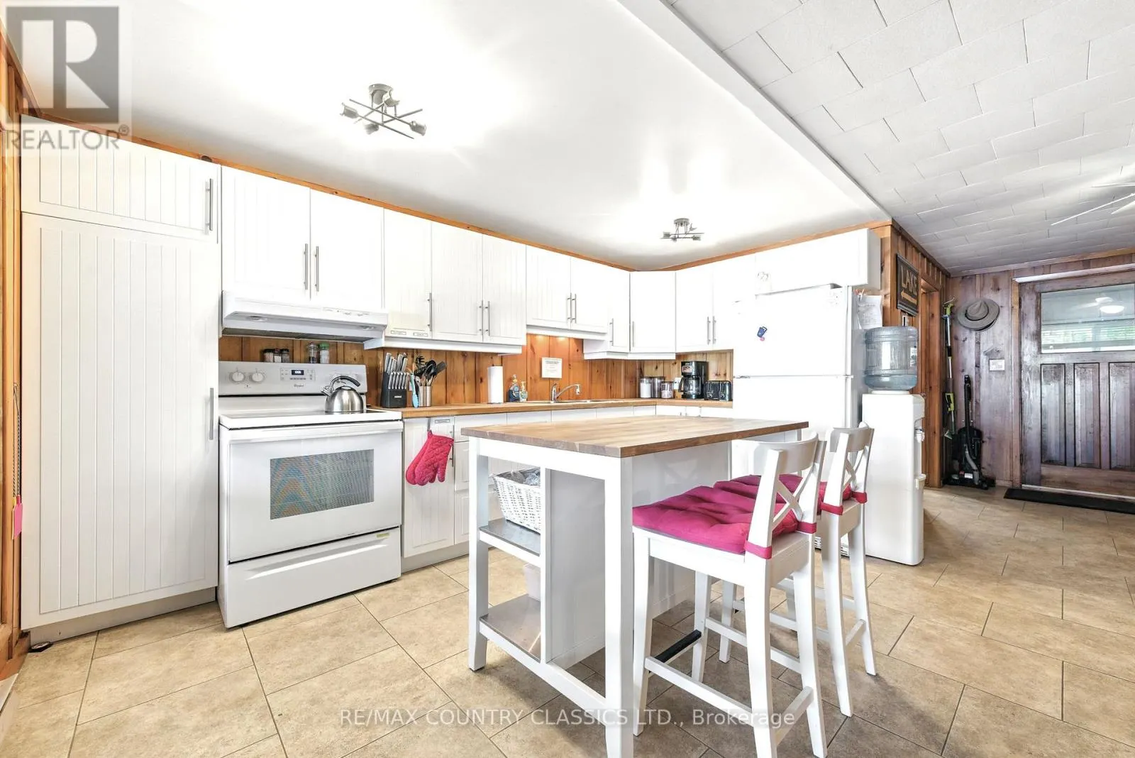 1258 KAMANISKEG LAKE ROAD
