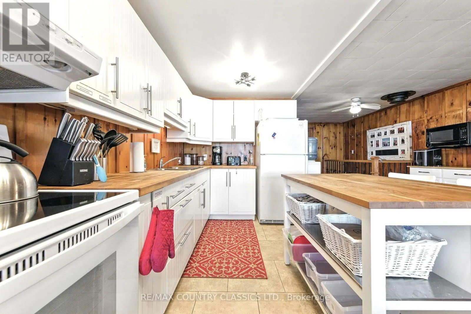 1258 KAMANISKEG LAKE ROAD