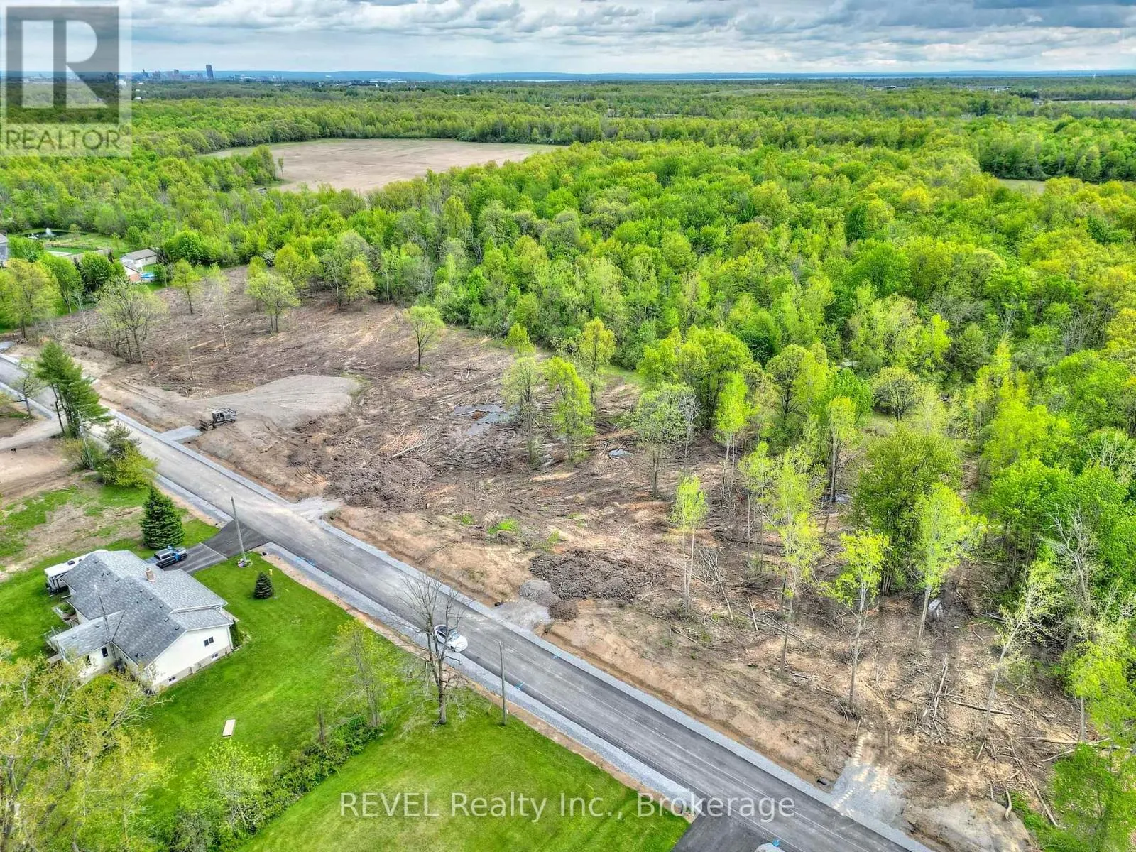(LOT 5) 2136 HOUCK CRESCENT