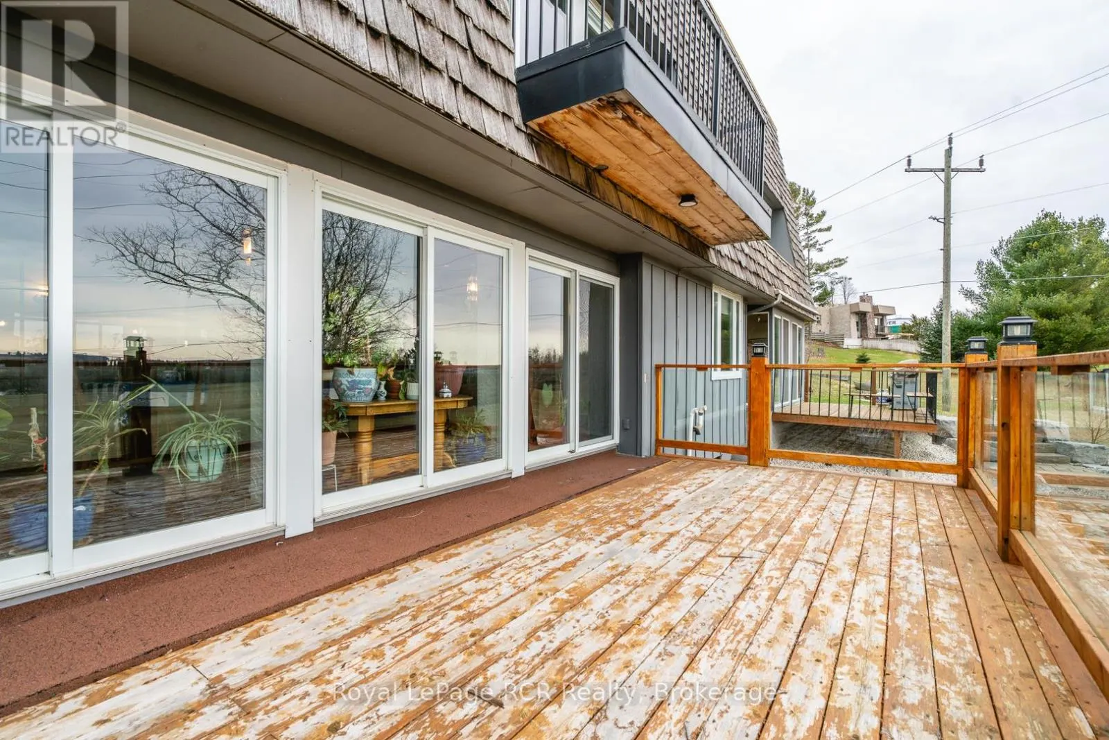 136 4TH AVENUE