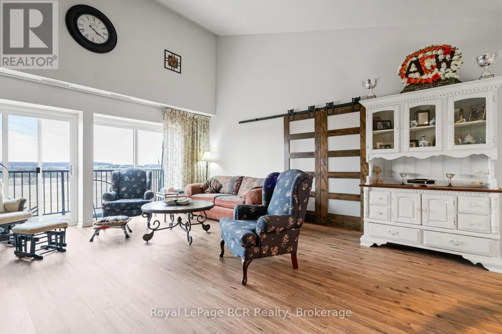 136 4TH AVENUE