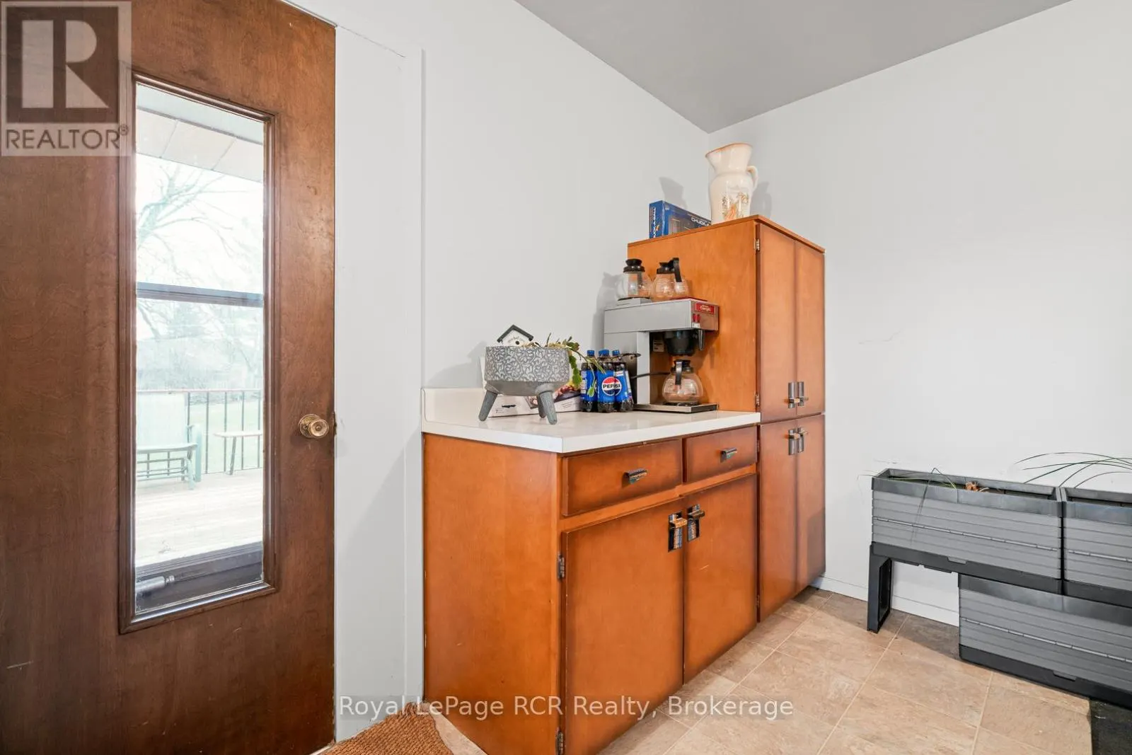 136 4TH AVENUE