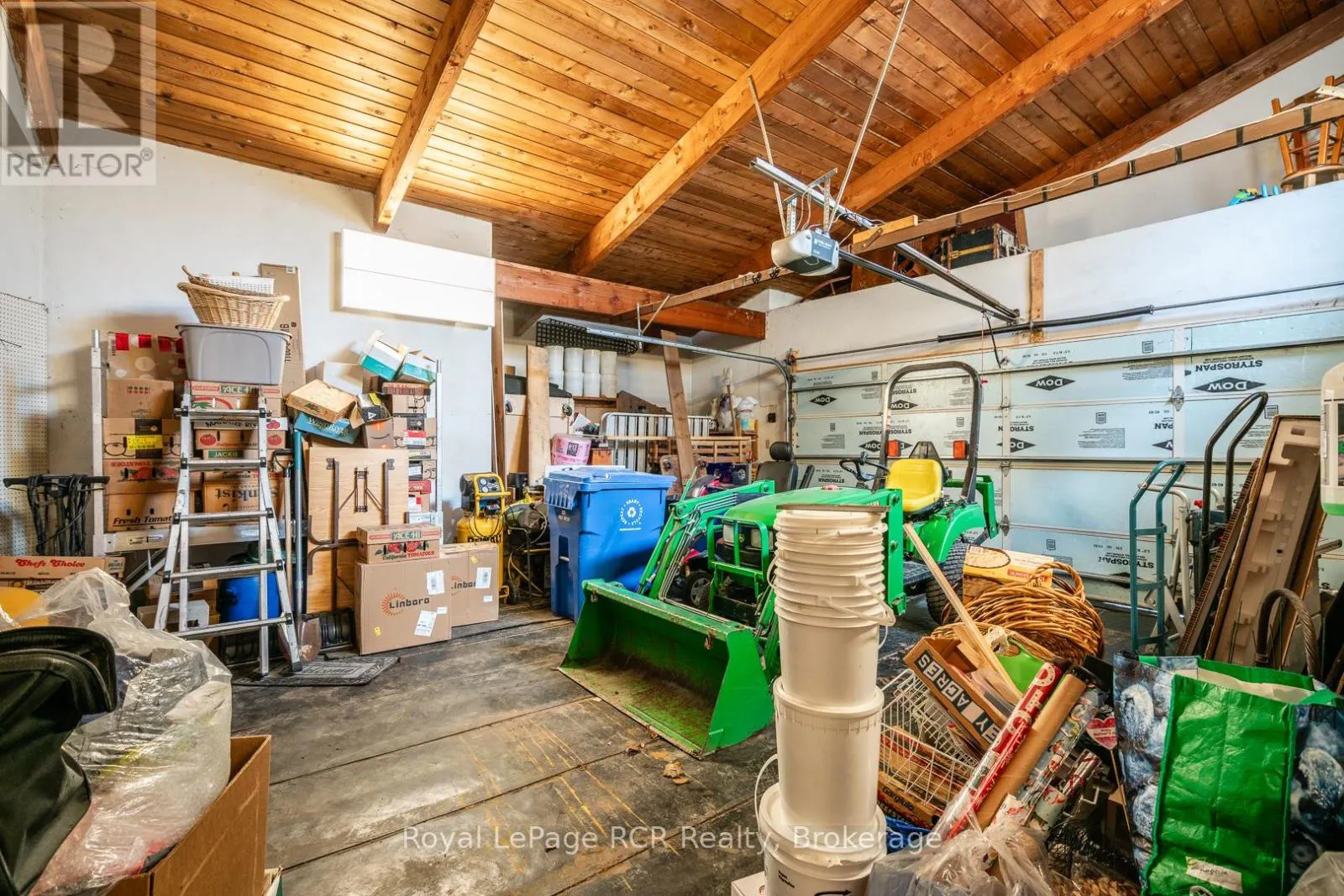 136 4TH AVENUE