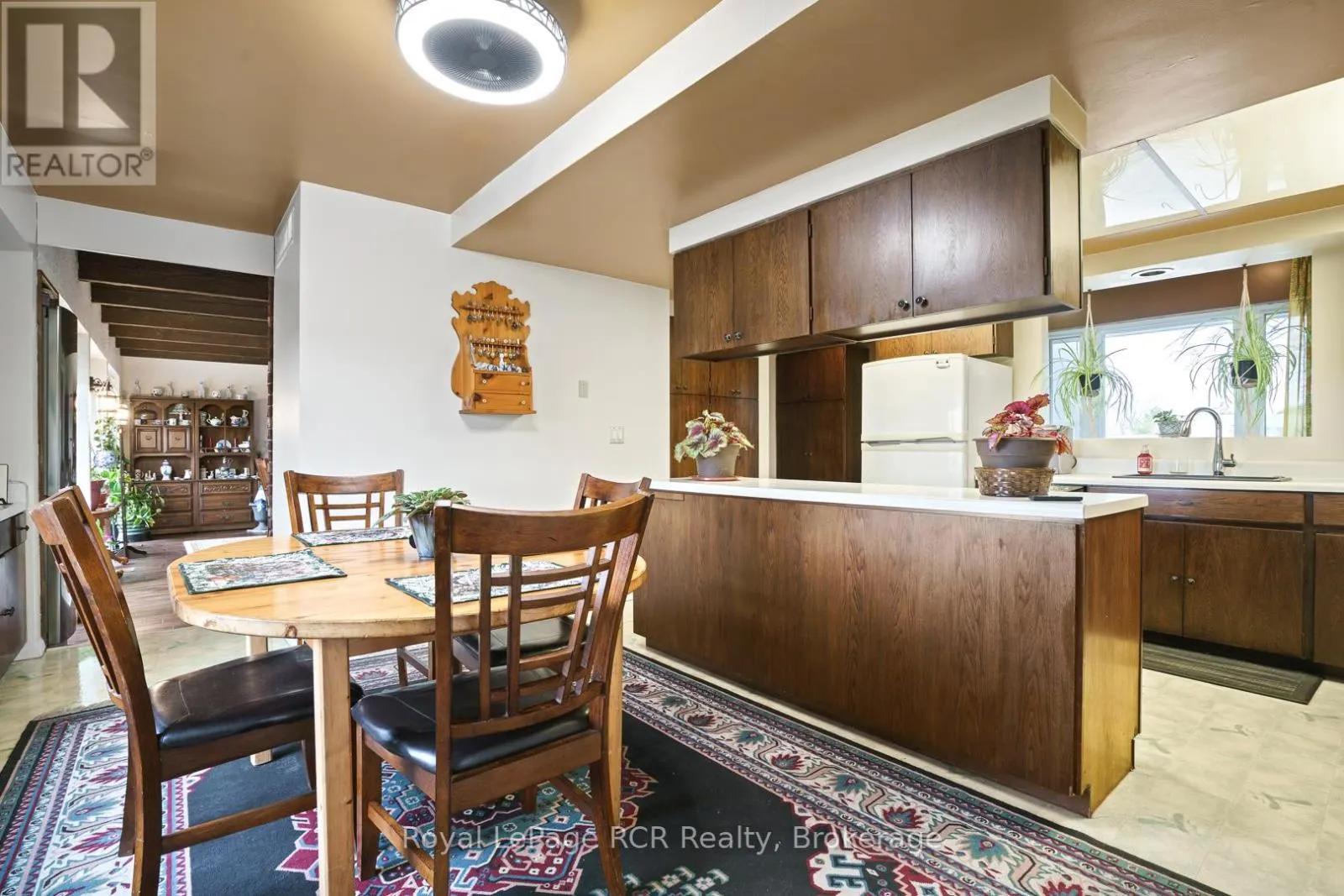 136 4TH AVENUE