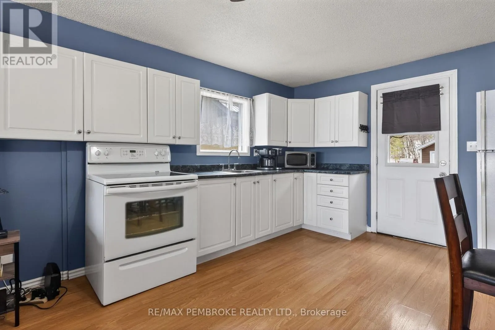 80 MACGREGOR BAY TRAIL