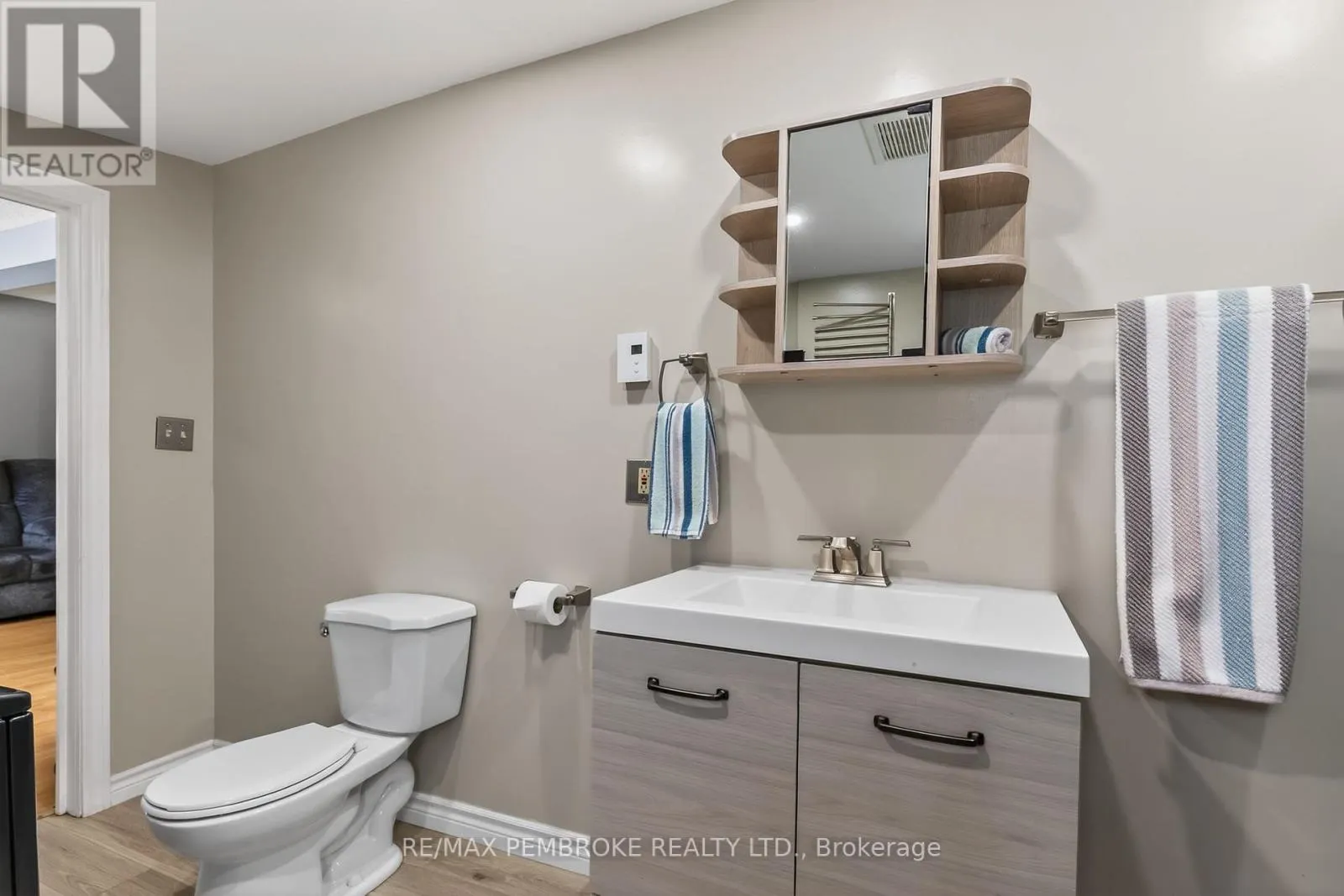 80 MACGREGOR BAY TRAIL