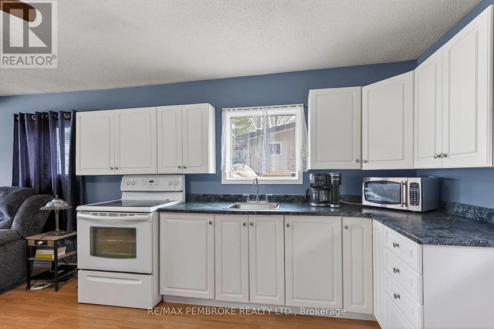 80 MACGREGOR BAY TRAIL