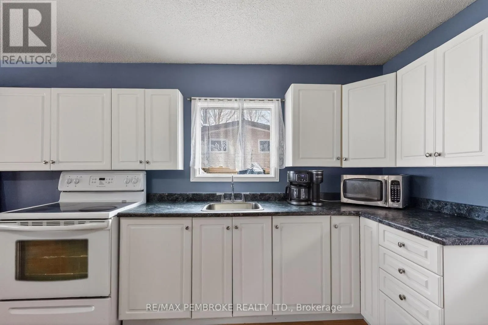 80 MACGREGOR BAY TRAIL
