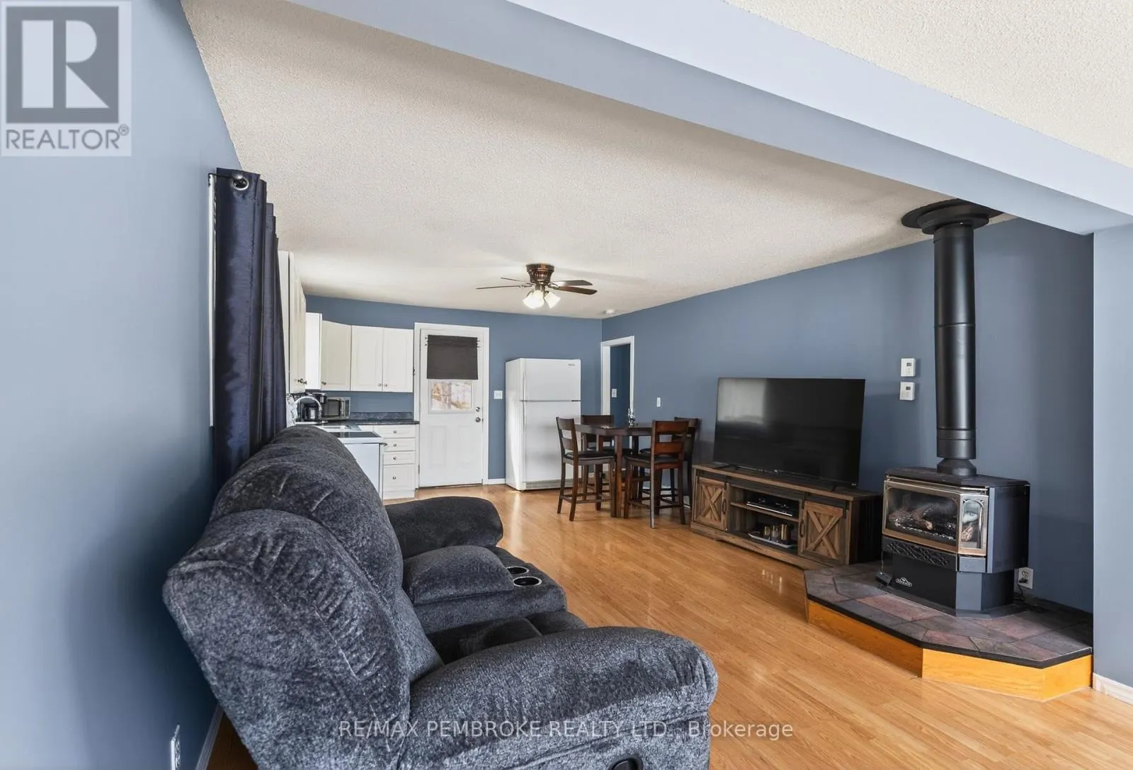 80 MACGREGOR BAY TRAIL