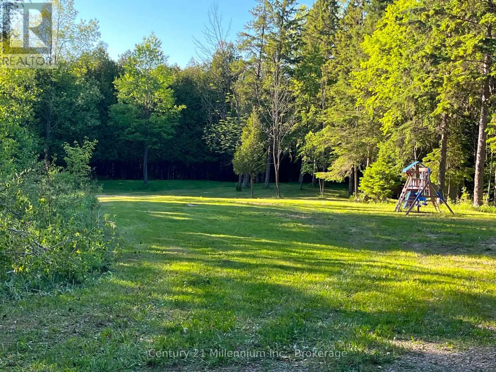 627383 15 SIDE ROAD